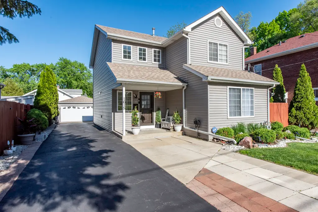 1615 N Sheridan Road, Waukegan, IL 60085 - #1