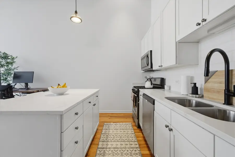 758 N Larrabee Street #514, Chicago, IL 60654 - #3