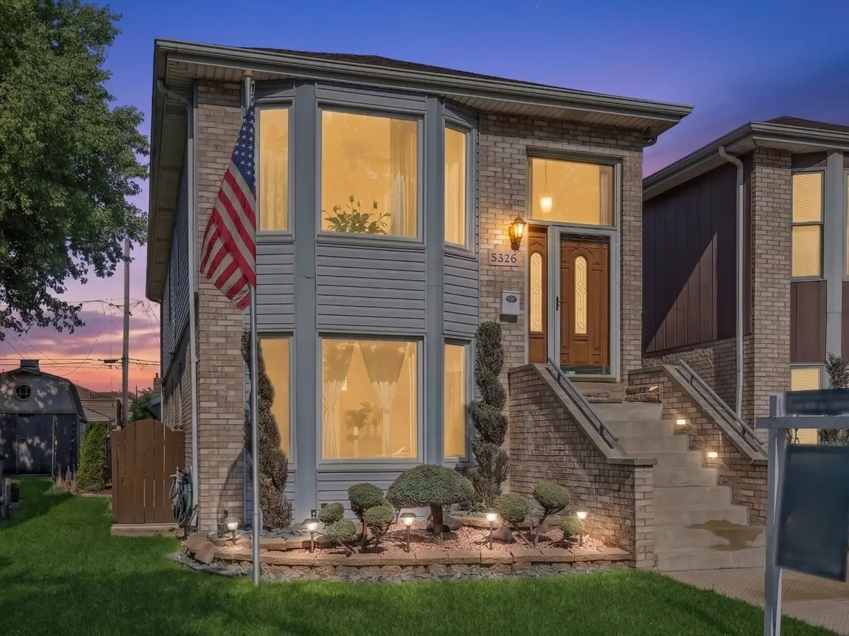 5326 S Nagle Avenue, Chicago, IL 60638 - #1