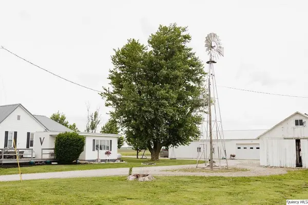 2201 N 2700th, Golden, IL 62339