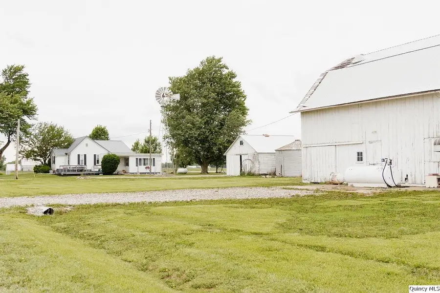 2201 N 2700th, Golden, IL 62339 - #2