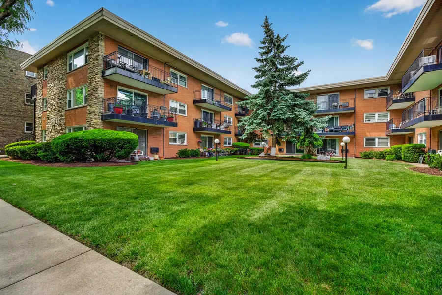 4730 N Kenneth Avenue #1E, Chicago, IL 60630 - #3
