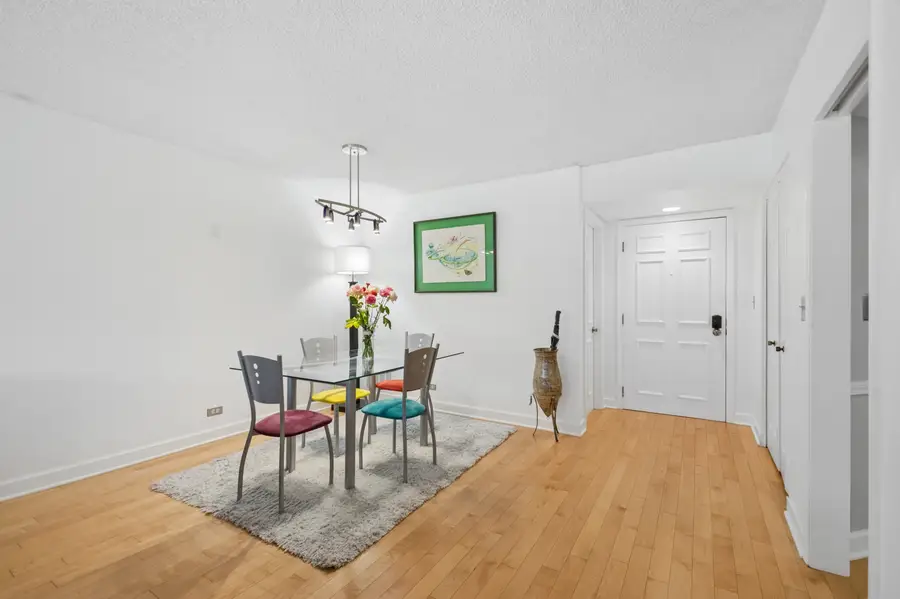 706 Waukegan Road #206-C, Glenview, IL 60025 - #2