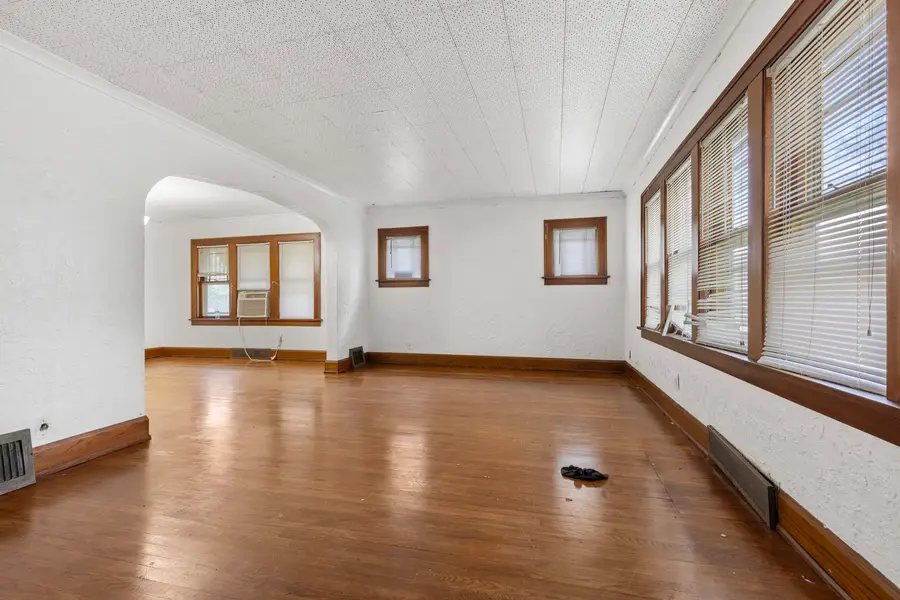 2215 13th Avenue, Rockford, IL 61104 - #2