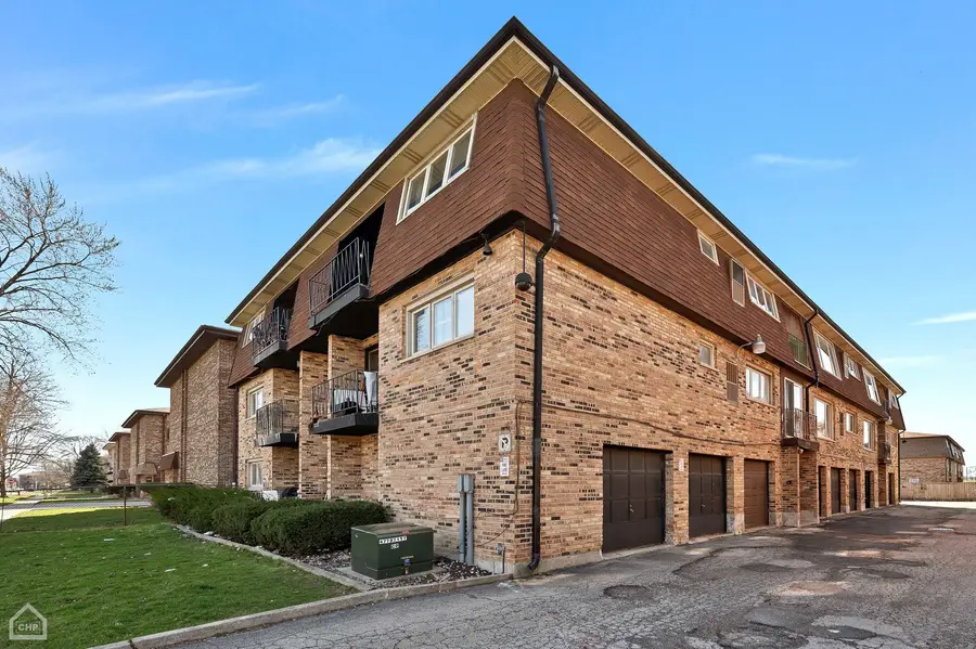 9708 Nottingham Avenue #1, Chicago Ridge, IL 60415 - #2