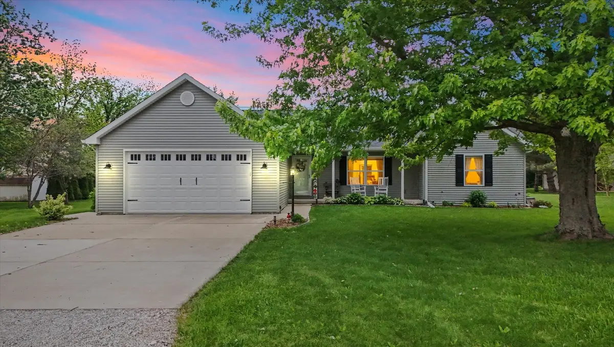 895 County Road 2125, Champaign, IL 61822 - #1