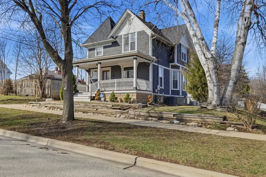 410 Standish Street, Elgin, IL 60123 - #2