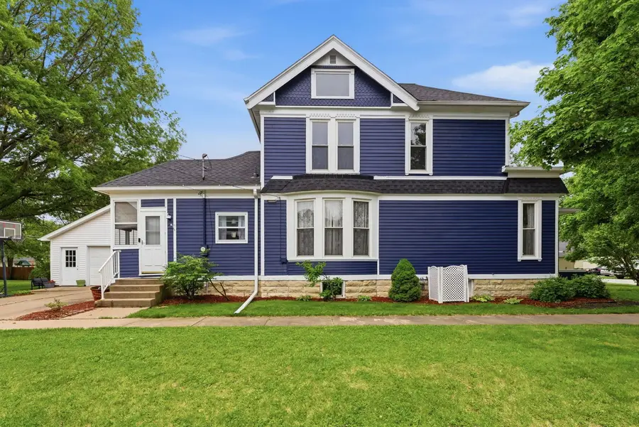 108 NE 5th Avenue, Aledo, IL 61231 - #2