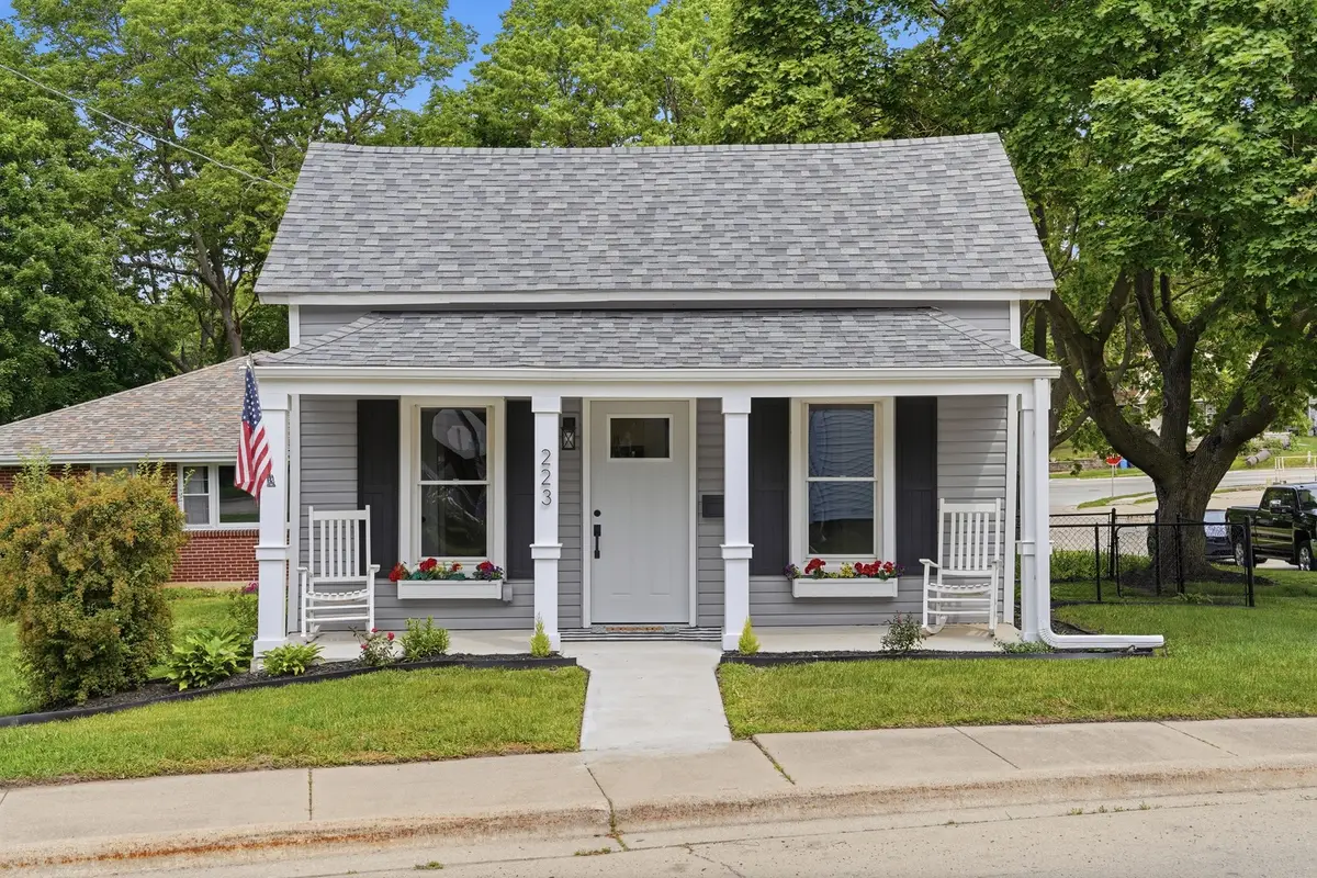 223 E 8th Street, Dixon, IL 61021 - #1