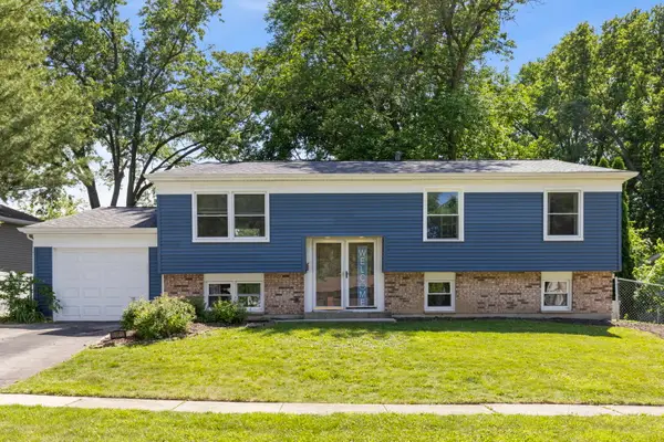3005 Scenicwood Lane, Woodridge, IL 60517