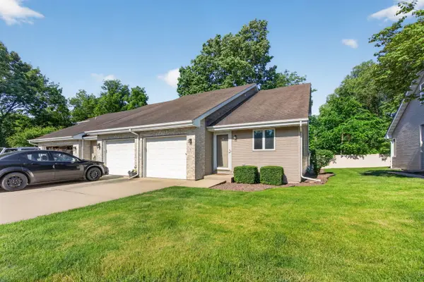 302 Grande Drive #C, Minooka, IL 60447