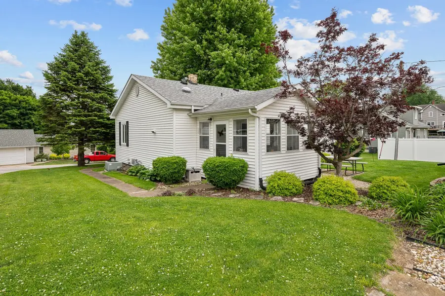 1204 6th Street, Orion, IL 61273 - #3
