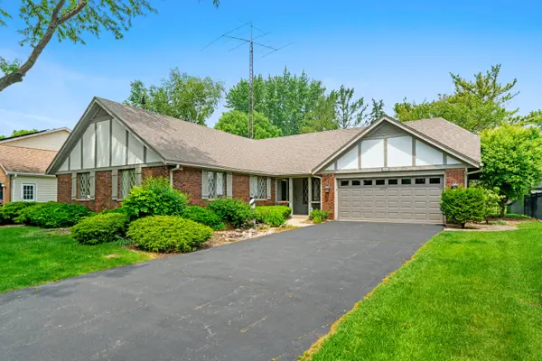 2445 Coach And Surrey Lane, Aurora, IL 60506