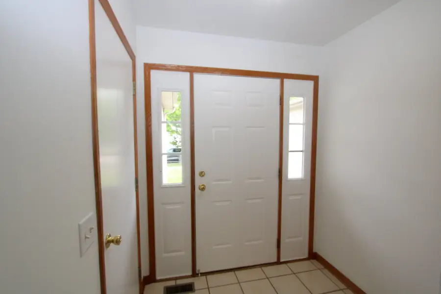 713 Carlisle Drive, Woodstock, IL 60098 - #2