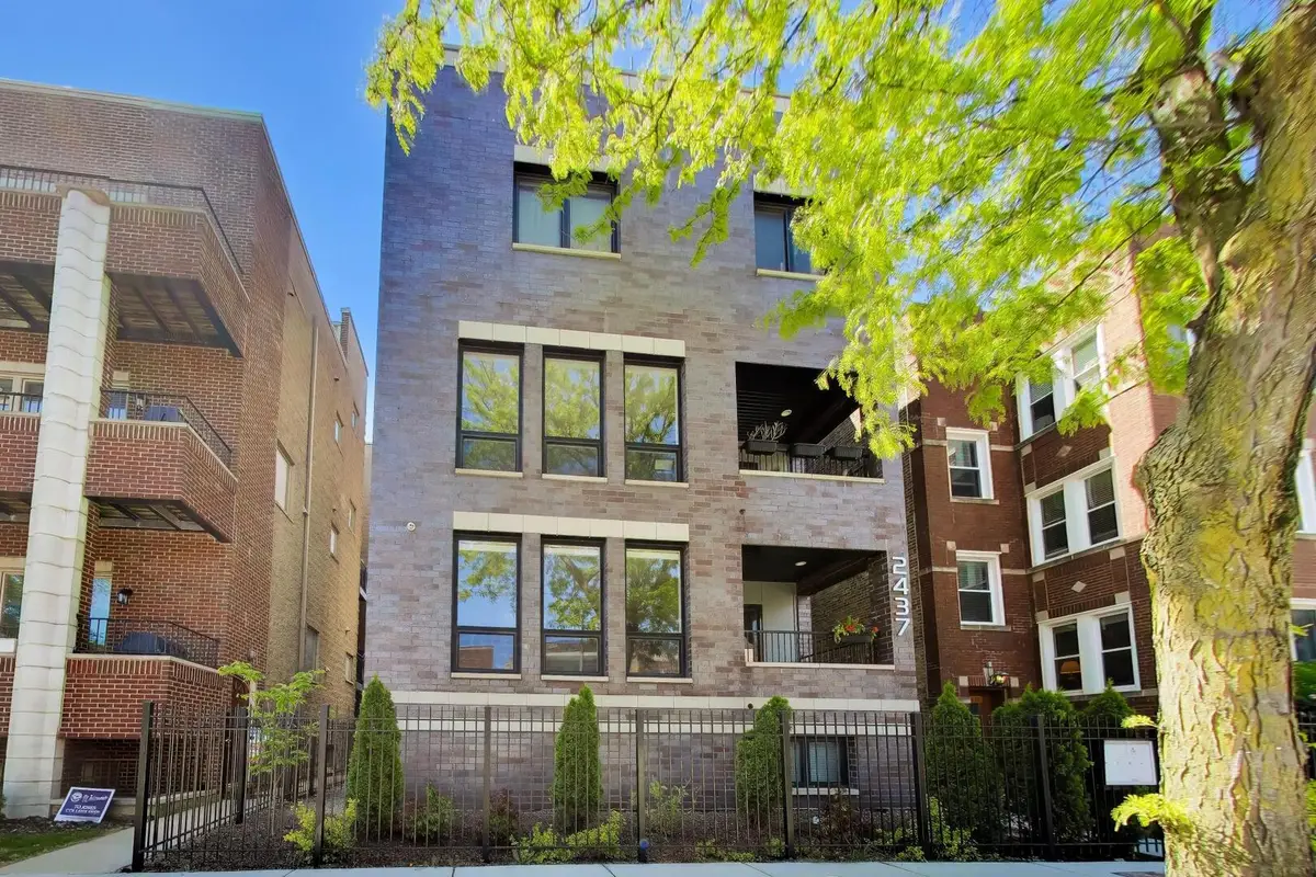 2437 W Foster Avenue #202, Chicago, IL 60625 - #1