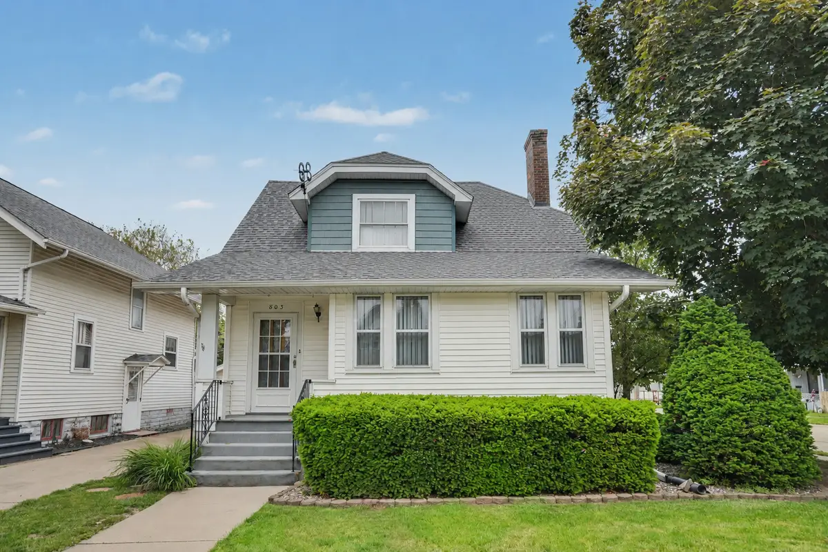 803 N 3rd Street, Clinton, IA 52732 - #1