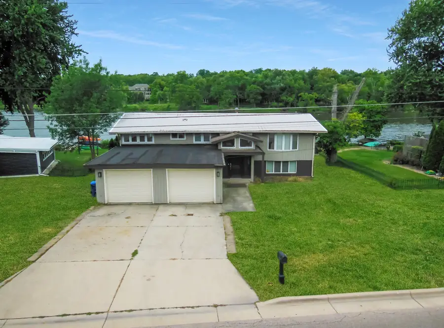 1627 Riverside Avenue, Saint Charles, IL 60174 - #3