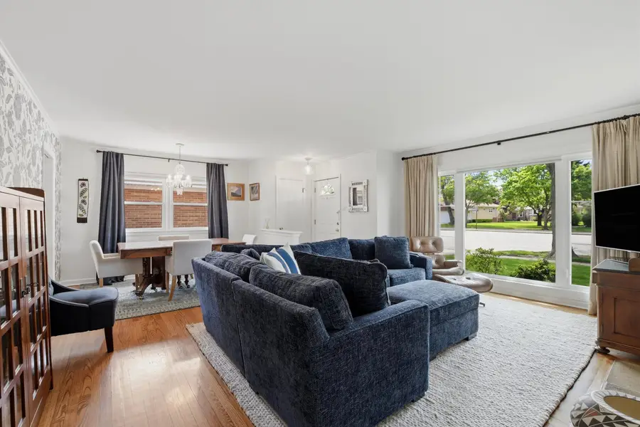 1114 Devon Avenue, Park Ridge, IL 60068 - #3