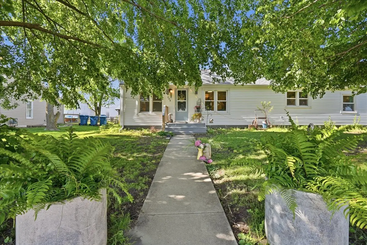 208 4th Street, Anchor, IL 61720 - #1