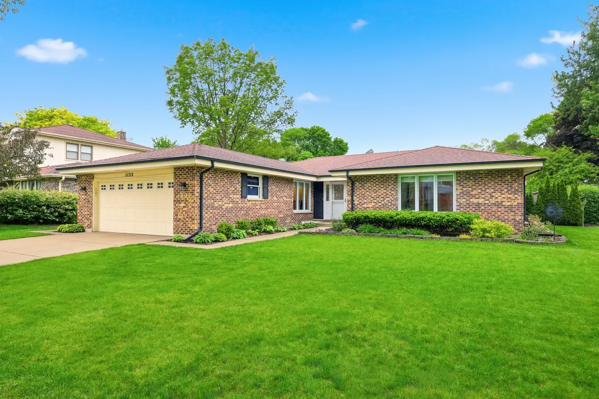 1132 S Fernandez Avenue, Arlington Heights, IL 60005 - #1