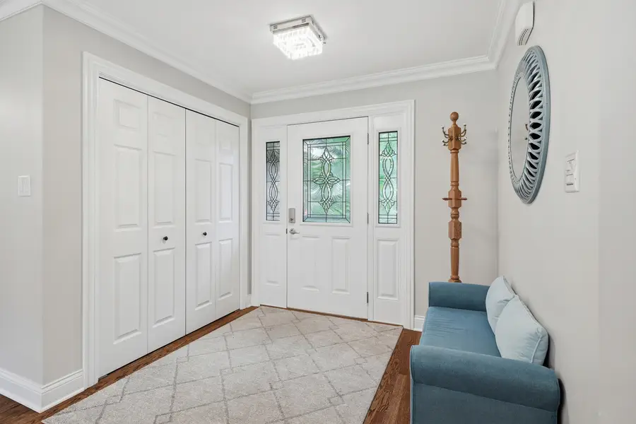 1132 S Fernandez Avenue, Arlington Heights, IL 60005 - #3