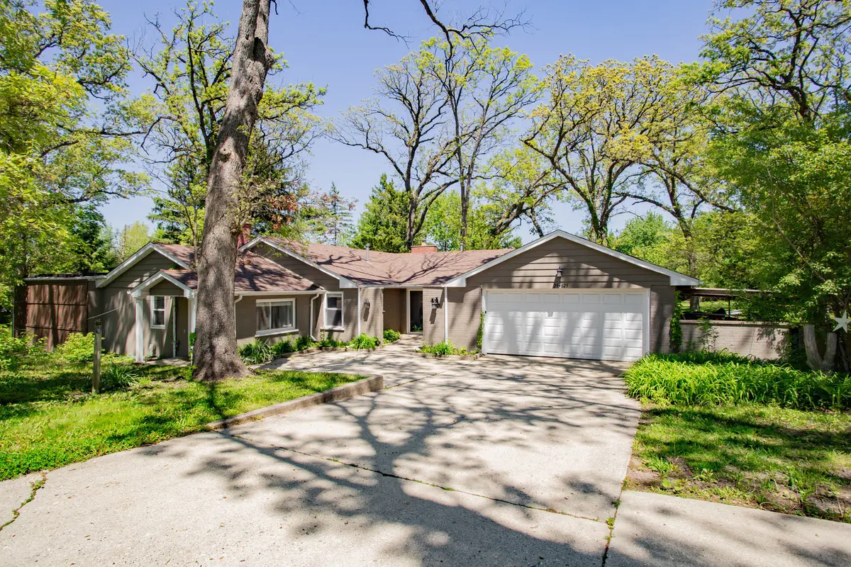 29W625 Hawthorne Lane, West Chicago, IL 60185 - #1