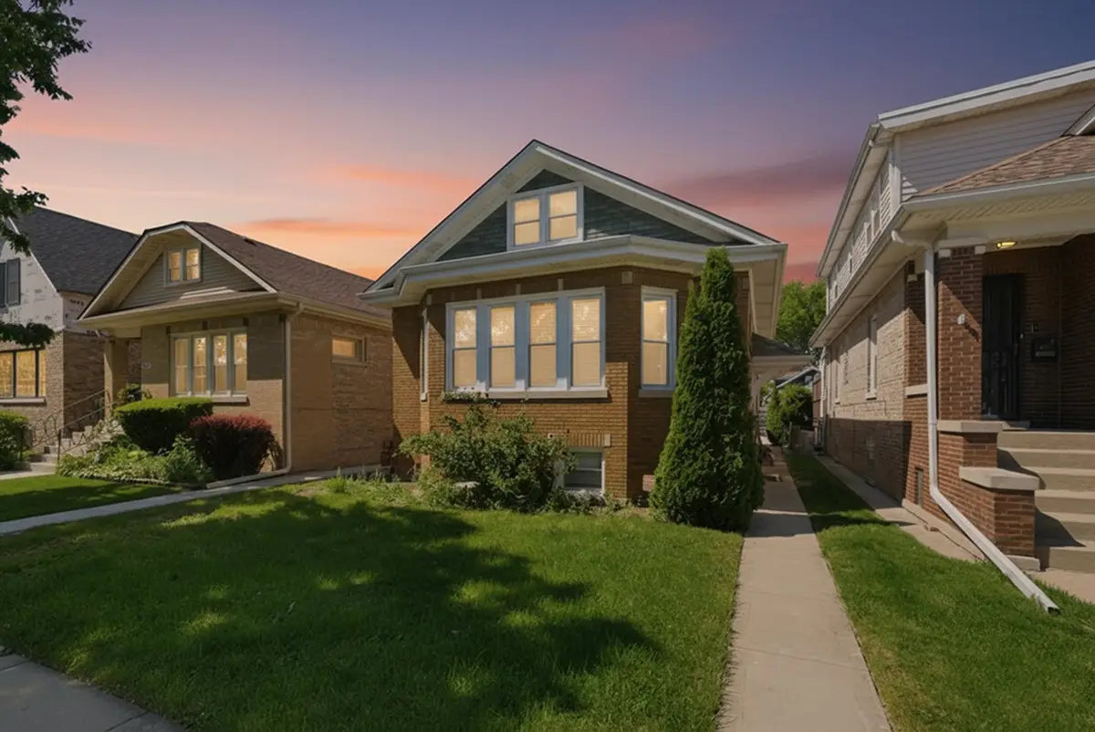 6126 W Roscoe Street, Chicago, IL 60634 - #1