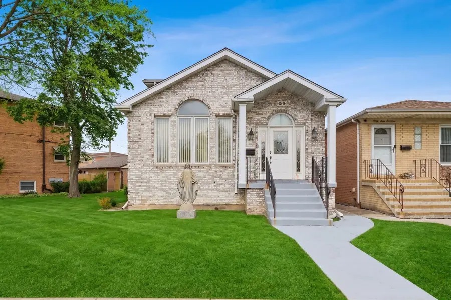 6916 W Forest Preserve Drive, Harwood Heights, IL 60706 - #2