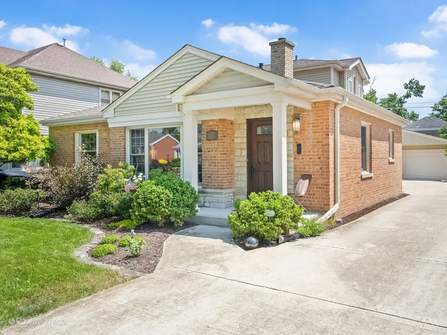 1217 Newberry Avenue, La Grange Park, IL 60526 - #2