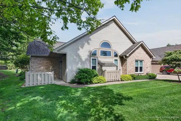 171 Canterbury Court #171, Bloomingdale, IL 60108
