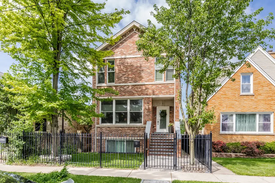 3238 N Pioneer Avenue, Chicago, IL 60634 - #2