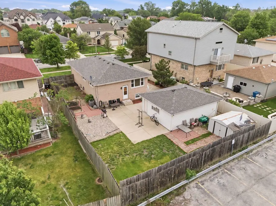 9324 S Thomas Avenue, Bridgeview, IL 60455 - #3