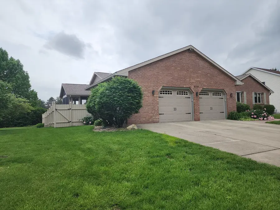 2707 Foxridge Run, Bloomington, IL 61704 - #2