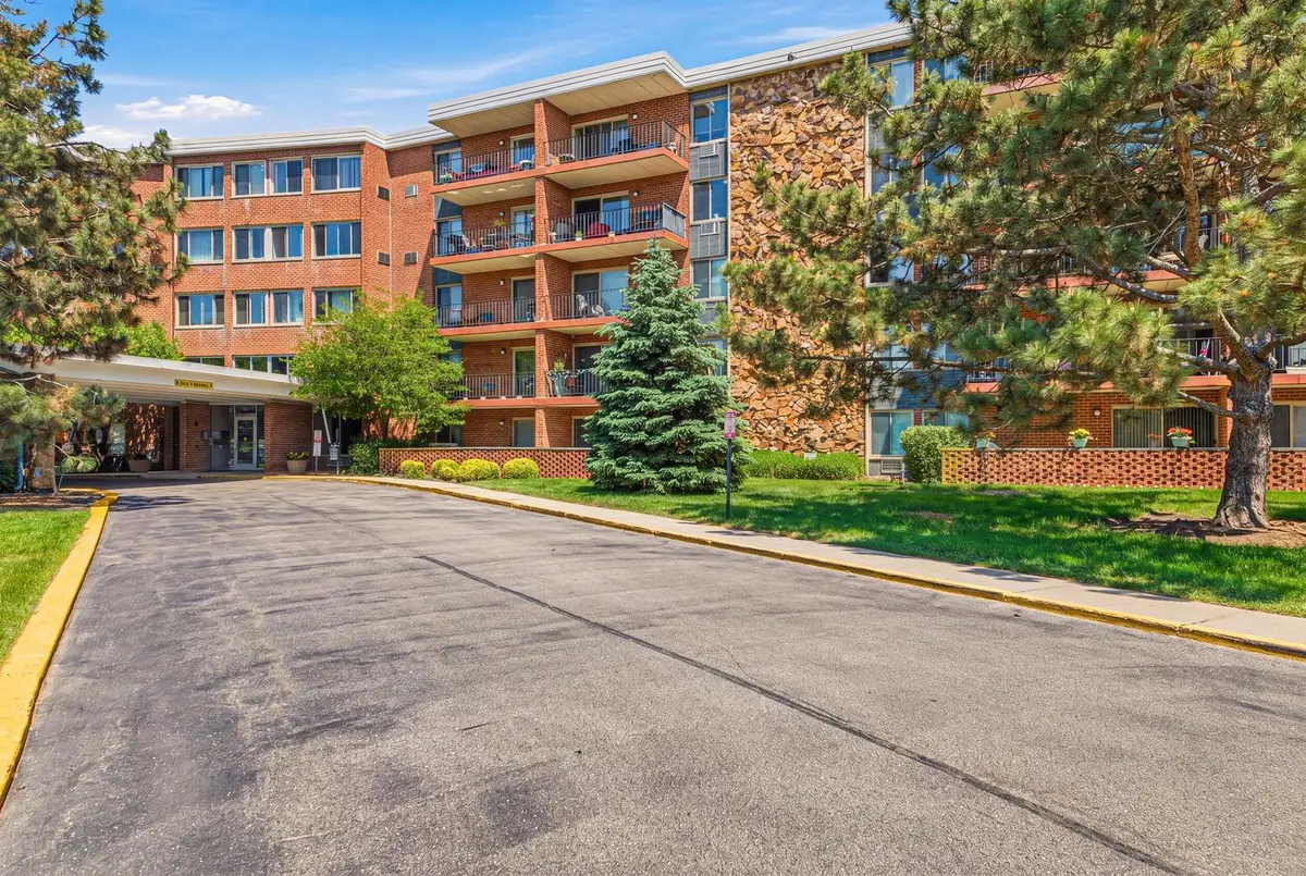 16 E Old Willow Road #332S, Prospect Heights, IL 60070 - #1