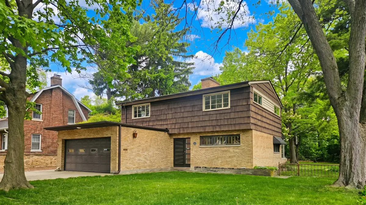 645 Judge Avenue, Waukegan, IL 60085 - #1
