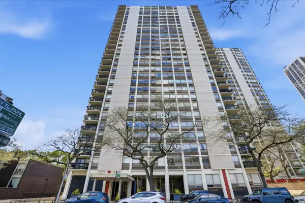 1455 N Sandburg Terrace #504, Chicago, IL 60610