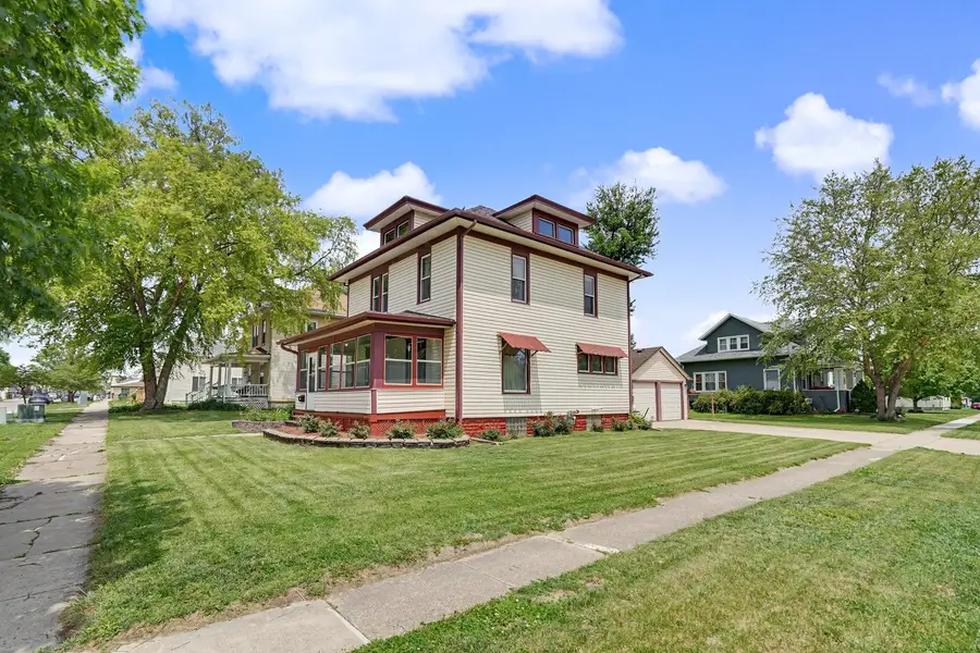 502 6th Avenue, Dewitt, IA 52742 - #3