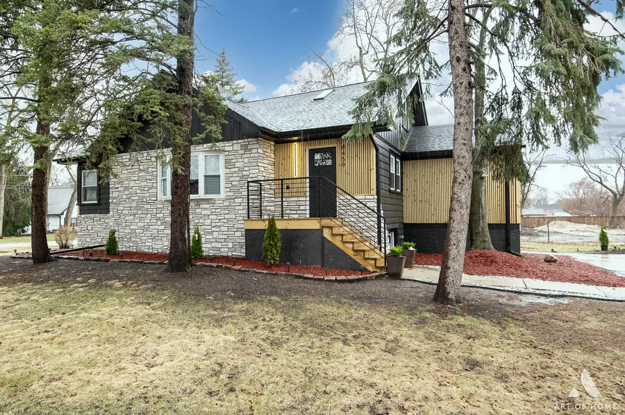 8459 S 85th Court, Hickory Hills, IL 60457 - #2