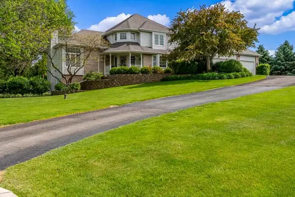 12317 Dunham Drive, Roscoe, IL 61073
