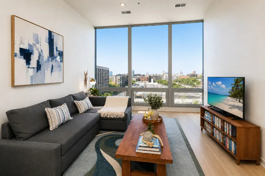 500 W Superior Street #604, Chicago, IL 60654 - #2