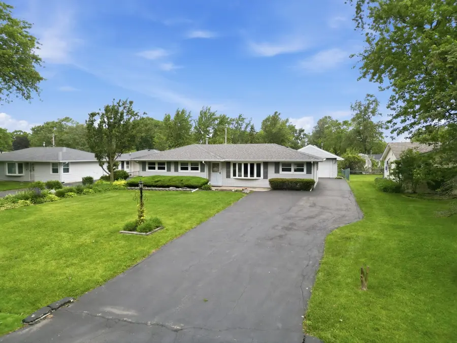 804 W Kent Avenue, Crete, IL 60417 - #2