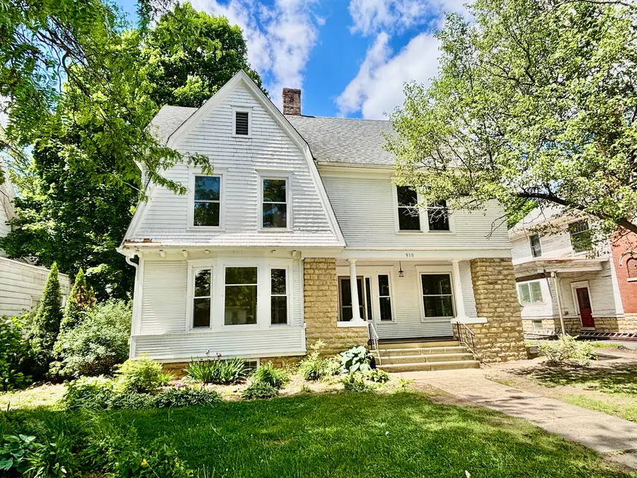 910 N State Street, Belvidere, IL 61008 - #2