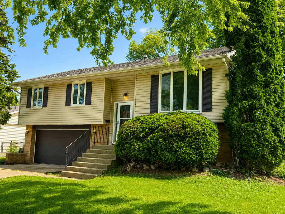 815 Oriole Drive, Streamwood, IL 60107 - #1