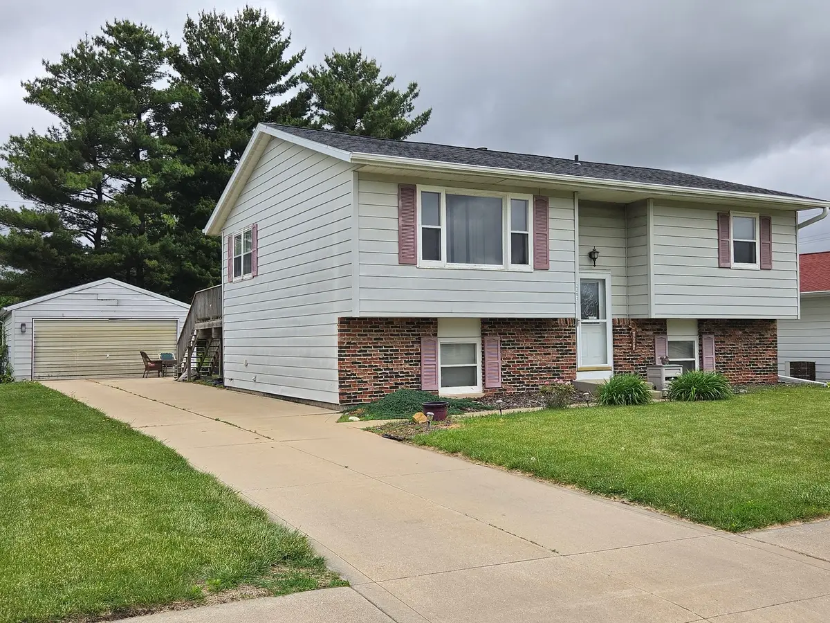 2203 20th Avenue, Sterling, IL 61081 - #1