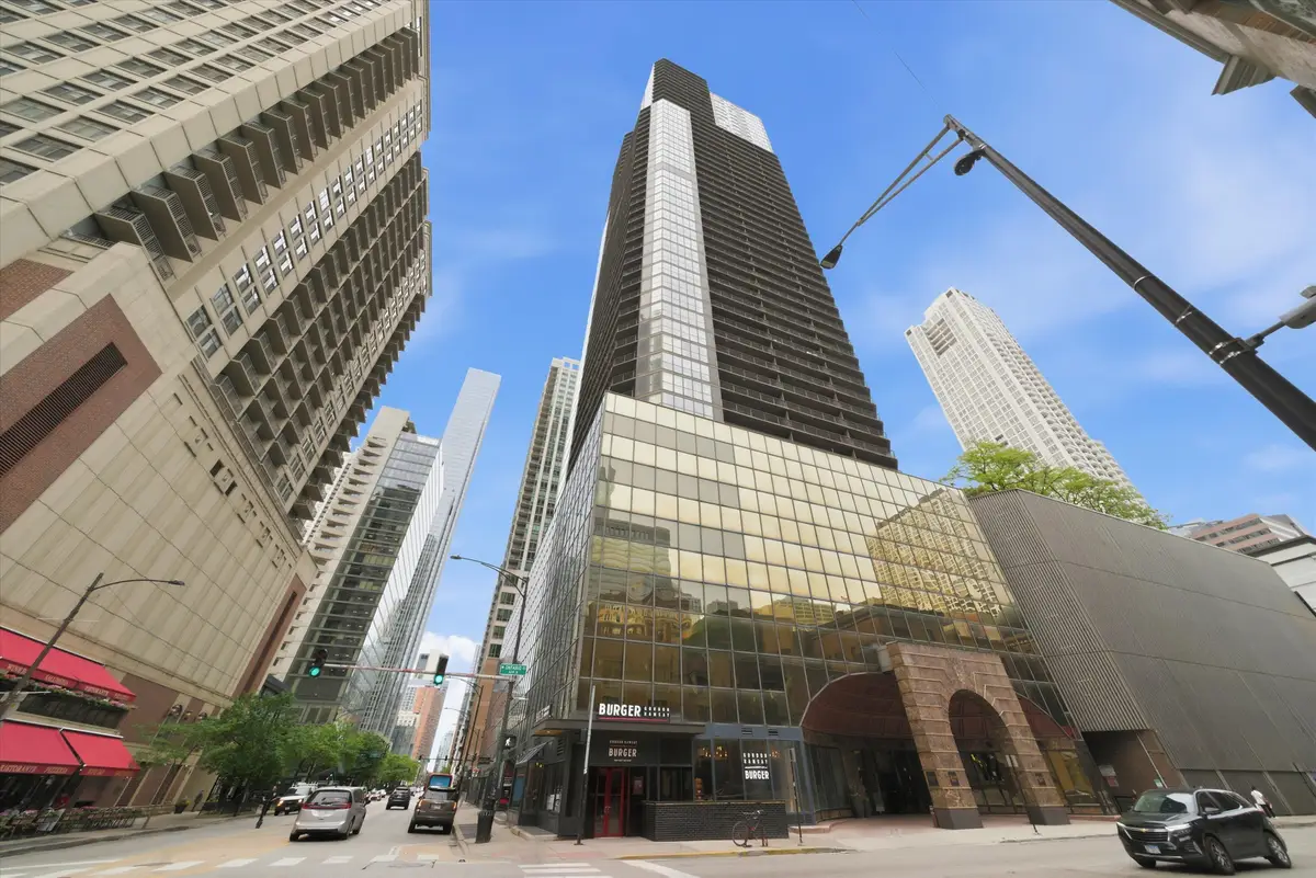 10 E Ontario Street #4506, Chicago, IL 60611 - #1