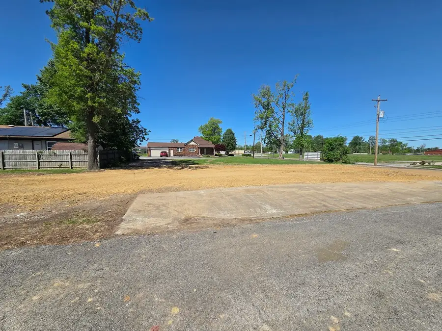2007 W Main Street, Marion, IL 62959 - #3