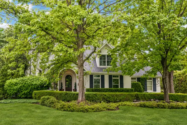 30 N Western Avenue, Lake Forest, IL 60045