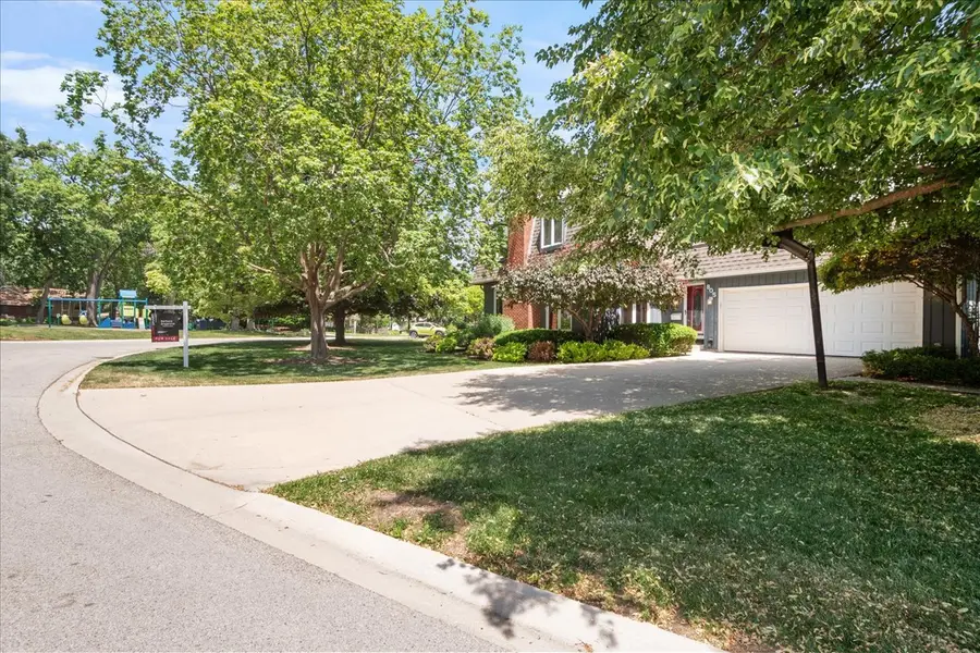 805 NW Holcomb Drive, Mundelein, IL 60060 - #2