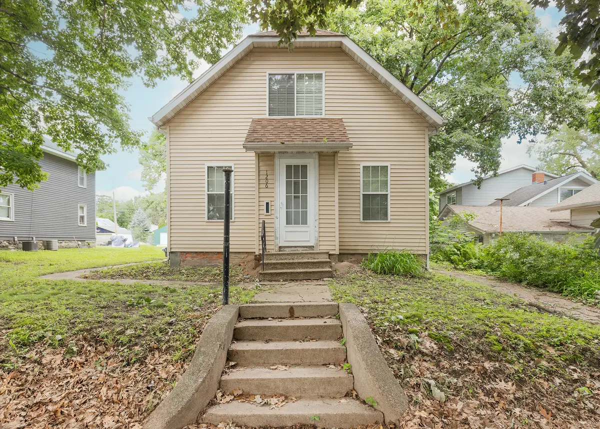 1206 36th Street, Rock Island, IL 61201 - #1