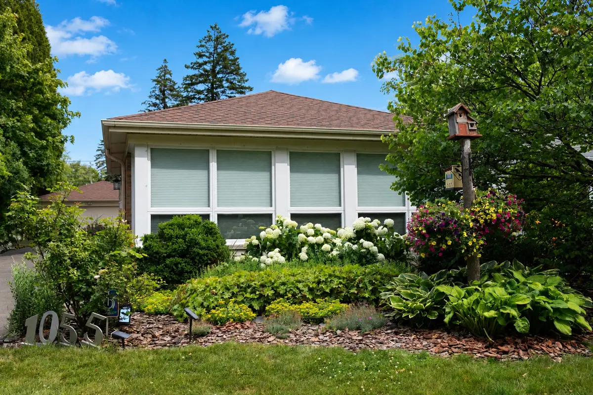 1055 Hillcrest Avenue, Highland Park, IL 60035 - #1